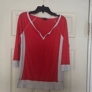 Express Women's Orange & white 3/4 sleeve top